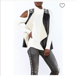 Flying Tomato 100% polyester black faux leather & sherpa vest EUC size‎ small